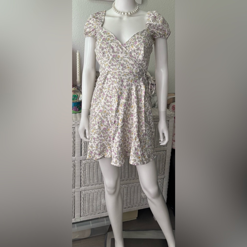 Zara Wrap Mini Dress Low Cut Puff Sleeves Lavender Floral Print on Cream Size M